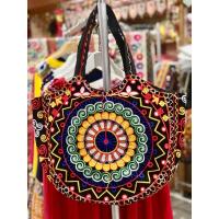 ราคา กระเป๋าอินเดียปักสวย ปักสองด้านเหมือนกันสีสันสดใส่ไสตล์อินเดีย (21070226005)