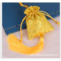 ราคา เหอเปา ถุงผ้าจีน ถุงผ้าพู่ห้อย พร้อมส่ง ถุงผ้าไหมจีน ถุงผ้าลายจีน ถุงผ้าปัก กระเป๋าสไตล์จีน ถุงผ้าแบบสายรูด ถุงของชำร่วย (12144036751)