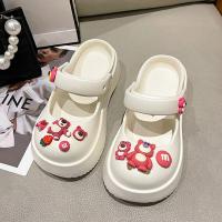 ราคา Tsion ใหม่ สุดฮิต รองเท้าแตะสไตล์เกาหลี มาพร้อมตัวการ์ตูนติดพี่หมี สีชมพูน่ารักม๊ากก คุ้มสุดๆ มีให้เลือกซื้อถึง 4 สี โทนพาสเทล ทำจากวัสดุยางคุณภาพดี ใช้งานได้นาน ทนทาน กันน้ำกันลื่น (21059334521)