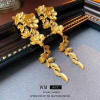 ราคา ตกแต่งด้วยต่างหูต่างหูสไตล์โบฮีเมียนต่างหูสไตล์จีนโบราณกล่องและถุงกระดาษสำหรับใส่ของขวัญการฟื้นฟูแก้วโบราณรักทอง Electroplated จริงเข็มเงินหูที่พูดเกินจริงยุโรปและอเมริกา (18594603871)