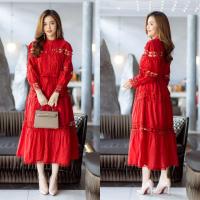 ราคา Maxi dress ผ้าฝ้ายเกรดพรีเมี่ยม มาในทรงสไตล์แบรนด์เนมเนื้อผ้านุ่ม แต่งสลับกับงานลูกไม้สีเดียวกับชุด ใช้กระดุมมุกดูหรูหราไฮโซมากค่ะ (21331671069)