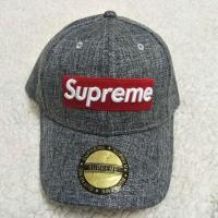 ราคา Supremeฝึกสอน Supreme หมวกหมวกแก๊ปโผล่โค้งหมวกปีกกว้างหมวกเบสบอลหมวกปีกกว้างปักสำหรับทั้งหญิงและชายหมวกลำลองปรับได้ (20485950034)