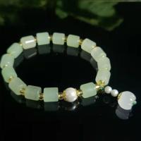 ราคา สร้อยข้อมือหยกผ้าไหมสีทองธรรมชาติลูกปัดโลหะหยกสีเขียวกำไลข้อมือหยกลูกปัดจับคู่ไข่มุกระยิบระยับโปร่งใส (13318105935)
