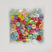 ราคา กระดุมคละสีกลม2รู 11 มิล สำหรับงานฝีมือ งานประดิษฐ์ DIY เสื้อผ้าเด็ก ชุดตุ๊กตา กระดุม ตกแต่ง ตัดเย็บ กระดุมเสื้อ (19388964911)