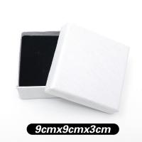 ราคา แหวนหมั้นกล่องใส่ของขวัญดิสเพลย์กระดาษคราฟท์สีขาวกล่องจัดระเบียบอัญมณีสี่เหลี่ยม1ชิ้นสำหรับอุปกรณ์ต่างหูสร้อยคอสร้อยข้อมือ (19076676902)
