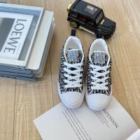 ราคา High End D Shaped High Top Low Top Canvas Shoes Mens and Womens Flat Lace up Couples Presbyopic Letter Mesh Board Shoes (21087660356)