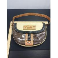 ราคา กระเป๋าสะพายผู้หญิง guess ใบนี้สวยสภาพดี (21264567551)