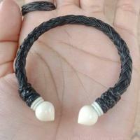 ราคา กำไลหางช้าง8mm ถักแบบใหม่ หัวบัวงาช้าง ของแท้100 กำไลข้อมือ กำไลมงคล กำไลนำโชค กำไลจากช้าง (20899108788)