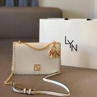 ราคา LYN กระเป๋า outletแท้ New Collection (12348044214)