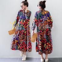 ราคา 3629 MondLune ชุดเดรสเชิ้ตคอจีน แขนยาว จับจีบย่น เล่นเลเยอร์ มีกระเป๋าข้าง ผ้าไหมอิตาลี 100D พิมพ์ลายดิจิตอล กราฟฟิค (20871265782)