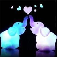 ราคา Ins ร้อนที่มีสีสันน่ารักช้าง LED ไฟกลางคืนแบตเตอรี่ขับเคลื่อนโคมไฟกันน้ำหวานสไตล์เด็กโคมไฟข้างเตียงห้องแสงตกแต่งบ้านสร้างสรรค์ของขวัญน่ารักช้างน้อย (16818413671)