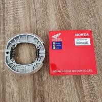 ราคา ผ้าเบรคหลัง ดั้ม WAVE100 WAVE110i WAVE125 R S I ผ้าเบรคดั้ม ผ้าเบรคเวฟ110i ผ้าเบรคก้ามปู (21273661648)