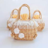 ราคา กระเป๋าสานผักตบชวา ทรงคุณนายน้อย ขนาด 8 x6 แต่งระบายรอบใบ ใส่โทรศัพท์มือถือได้ งานจริงสวยมาก (20940469005)