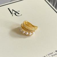 ราคา LAC COLLECTION Extra Audrey Ear Cuff เอียร์คัฟมุกประดับเพชร (16236888074)