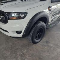 ราคา คิ้วล้อ Ford Ranger สีดำด้าน 6 นิ้วมีหมุด ใส่ปี 2015 2017 และปี 2018 2021 (19757582573)