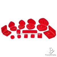 ราคา กล่องกำมะหยี่ใส่เครื่องประดับ กล่องใส่แหวน ต่างหู สร้อยคอ กำไล นาฬิกา Prosper (7992327770)