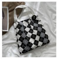 ราคา กระเป๋าผ้า FourSquare 3 สี พร้อมส่ง (12570364798)