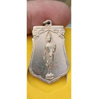 ราคา เหรียญเสมา พระฉลอง 25 พุทธศตวรรษ พิมพ์นิยมแขนเล็ก ยันต์ชิด พร้อมกล่อง ผิวสวยเดิมๆ ประกันแท้ (21191450537)