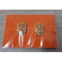 ราคา กนกคอ แกะมือ กนกคอเสมา กระทรวงศึกษาธิการ เข็มติดปกคอเสื้อ เครื่องหมายติดปกคอข้าราชการ เครื่องหมายกระทรวง ชิ้นงานสวยงาม ละเอียด คมชัด (14497022415)