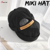 ราคา Miki Hat หมวกมิกิ หมวกวินเทจ ลาย FOUNDED 1986 หมวกวินเทจย้อนยุค 1986 หมวกทรงกลมไม่มีปีก หมวกแตงโม สีพื้น (835662749)