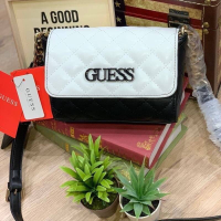 ราคา กระเป๋าสะพาย Guess Elliana Mini Crossbody Flap แบรนด์แท้ OUTLET สะพายได้ทั้งสายคู่และสายเดี่ยว (1261642898)
