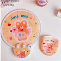 ราคา พร้อมส่ง พัดสปริง พัดพับได้ พัดเปล่า พัดพับได้ พัดสปริง ลายการ์ตูน น่ารัก อยหมึกซ้อนเวลาพับนะคะ (19327083419)