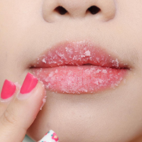 ราคา Jasmine M ลิปสครับปาก USHAS The Sugar Lip Scrubs LP2252 สครับปาก น้ำตาลสครับขัดริมฝีปาก สครับชูก้าร์ ผลัดเซลล์ผิวปาก แก้ปากดำ (18942862231)
