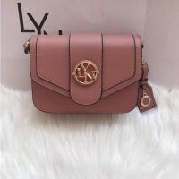 ราคา กระเป๋าสะพายข้าง วิเวียน LYN Crossbody รุ่นใหม่ สายปรับได้มีป้ายหนังห้อย มีถุงผ้า กดเลือกรับถุงกระดาษได้ สินค้าพร้อมส่ง (20251608379)