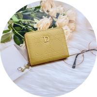 ราคา A84 กระเป๋า กระเป๋าสตางค์ใบสั้น กระเป๋าสตางค์ผู้หญิง มีซิปใบสำหรับใส่เหรียญ มีช่วงใส่บัตรงทั้งหมด4ช่อง วัดสุด หนังPU (19872232545)