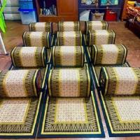 ราคา ชุดหมอนอิงหมอนกราบและผ้าอาสนะปูนั่งพระสงฆ์ A set of cushions prostrate pillows and asana cloth for sitting monks (17258204447)