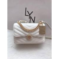 ราคา พร้อมส่งครบสี กระเป๋าสะพายข้าง LYN มาม่อนรุ่นใหม่โลโก้สีสายโซ่สีละมุน ป้ายเหล็ก (14731739095)