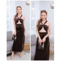 ราคา ชุดเดรสสายเดี่ยวกำมะหยี่แหวกกลางอก ช่วงอกเสริมฟองน้ำแหวกด้านข้างสูงเซ็กซี่สุดๆ ด้านหลังออกมาแบบเว้าลึก มาพร้อมเชือกมาให้ผูก ผ้ากำมะหยี่ (17117355003)