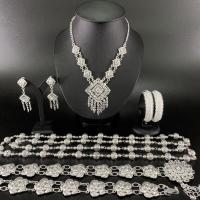 ราคา March Jewelry ชุดเครื่องประดับไทย สร้อยคอ ต่างหูคลิป เข็มขัดหัวเข็มขัด สร้อยสังวาลย์ (1387492444)