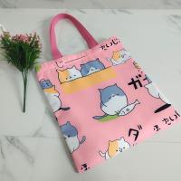 ราคา กระเป๋าสะพาย กระเป๋าผ้าสะพาย กระเป๋า totebag ผ้าไหมอิตาลี นุ่ม ลื่น ลายน้องแมวน่ารักๆ พร้อมส่ง (21053298790)