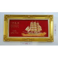 ราคา สินค้าแนะนำมาใหม่กรอบหลุยส์ทองใส่ผ้ากำมะหยี่อย่างดีภาพเรือสำเภามงคลค้าขายร่ำรวยขนาดภาพ12X27นิ้วขนาดรวมกรอบ18X33 นิ้วใส่แผ่นอะคริลิกอย่างดีทนทานตกไม่แตกดีกว่ากระจก (2958366296)
