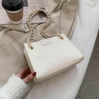 ราคา COD Charles N Keith กระเป๋าถือ100ฤดูใบไม้ผลิแฟชั่นผู้หญิงความจุขนาดใหญ่กระเป๋าถือสไตล์แนวนอนกระเป๋าสะพายสแควร์ Pu Messenger กระเป๋า Christmas Gift (16541707866)