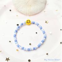 ราคา สร้อยข้อมือลูกปัด กำไลลูกปัดสีฟ้าพาสเทล แต่งจี้หน้ายิ้ม Smiley l K2285 (21295876681)