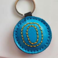 ราคา พวงกุญแจตัวอักษร ABC พวงกุญแจหนังแท้ ใช้ห้อยกุญแจ ห้อยกระเป๋า ทำจากหนังวัวแท้ 100 (17649210088)