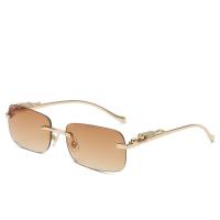 ราคา คุณภาพสูงแว่นกันแดดแฟชั่นไร้กรอบเซ็กซี่ทรงหัวเสือดาวย้อนยุคแว่นกันแดดโลหะไม่มีขอบสี่เหลี่ยมขนาดเล็กสำหรับผู้หญิงกรอบสีทอง (20591407193)