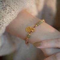 ราคา สร้อยข้อมือหยกสีขาวหัวเข็มขัดปลอดภัยแบรนด์นำโชคสำหรับผู้หญิงเครื่องรางนำโชคของขวัญเครื่องประดับลูกปัดสีเขียว (17895655683)