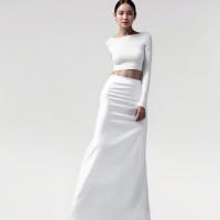 ราคา Closet Crush Co ord set with long sleeves crop top and maxi skirt White ชุดเซ็ตเสื้อครอปแขนยาวและกระโปรงยาว (21305206456)