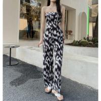 ราคา พร้อมส่ง ชุดเซ็ท 2 ชิ้น เสื้อเกาะอก กางเกงขายาว ชุดเซ็ทลายมัดย้อม พร้อมส่ง (15800639391)