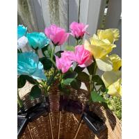 ราคา RGB LEDไฟโซล่าเซลด้วยดอกกุหลาบที่ใหญ่กว่า 4 ดอกไฟตกแต่งสำหรับตกแต่งสวนสวนต้นไม้ปลอมดอกไม้ปลอมตกแต่งสวน ทางเดินในสวน (17575206942)