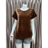 ราคา เสื้อกำมะหยี่ เปิดหลัง คอกลม มี 3 ขนาด อก 32 34 S ด้านหลังไขว้ อก 36 40 M และ อก 40 44 L ผ้านิ่มเด้ง ทิ้งตัว ใส่สบาย ใส่ได้ทุกโอกาสค่ะ (21002937437)