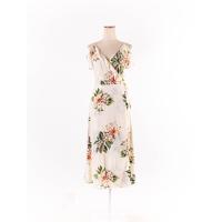 ราคา topshop เดรสสายเดี่ยว พิมพ์ลายดอกไม้ ไขว้อกผูกเชือก ป้ายแบรนด์ระบุไซส์ EUR34 Preloved (20669871196)