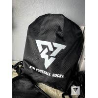 ราคา ประเป๋าสะพายหลังผ้าร่มใส่สตั๊ด NTM shoe bag สีดำกระเป๋าแบบมีหูรูด (21070193117)