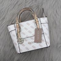 ราคา กระเป๋าสะพายไหล่ ถือ Guess หนังนิ่ม ทรงโทส (7425888003)