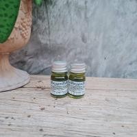 ราคา 1 ขวด น้ำมันเขียวฤทธิ์เย็น แบบหยด แบบลูกกลิ้ง ตรา ตะวันเดือน ขนาด 5 มล แท้ 100 (21075476896)