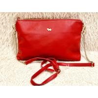 ราคา กระเป๋าหนังมือสอง แบรนด์ AGATHA PARIS สภาพยังใหม่ มีช่องใส่ของช่องใหญ่ 1 ช่อง ภายในสะอาด กระเป๋ามีขนาดฐานกว้าง 1 2 นิ้ว ยาว 11 นิ้ว สูง 8 นิ้ว (21259864611)
