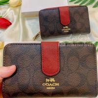 ราคา พร้อมกล่อง กระเป๋าโค้ช กระเป๋าสตางค์โค้ช โค้ช coachwallet กระเป๋าสตางค์ Coach 2พับ ใบกลางสองพับ กระเป๋าสตางค์Coach รหัส 2 1 C ภาพจริงถ่ายเองค่ะ (9058947943)